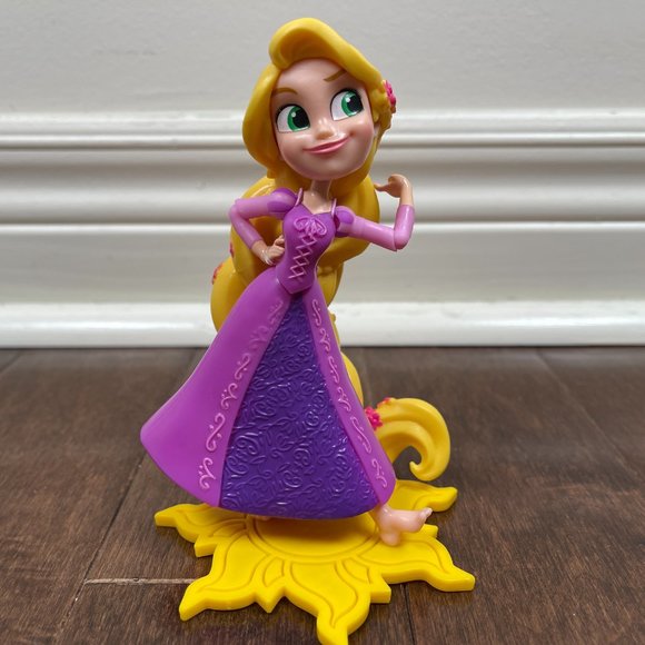 COPY - 2 Disney Princess Poseable Comic Collectio… - Picture 4 of 5